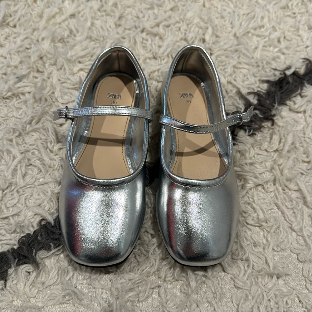 Zara Silver Metallic Ballet Flats Girls Kids Size 30 us12